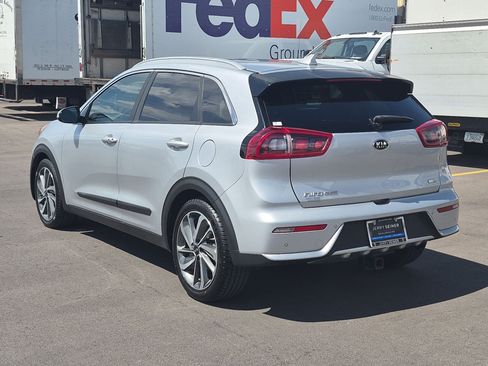 Used 2018 Kia Niro Touring FWD image 3