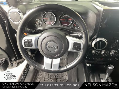 Used 2017 Jeep Wrangler Unlimited Rubicon image 20
