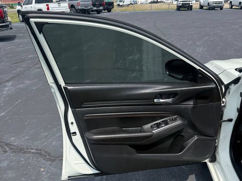 Used 2021 Nissan Altima 2.5 SR AWD/4WD image 45