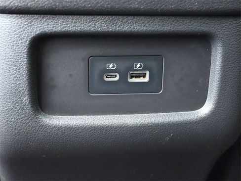 Used 2022 Nissan Pathfinder SL w/ SL Black Package image 19