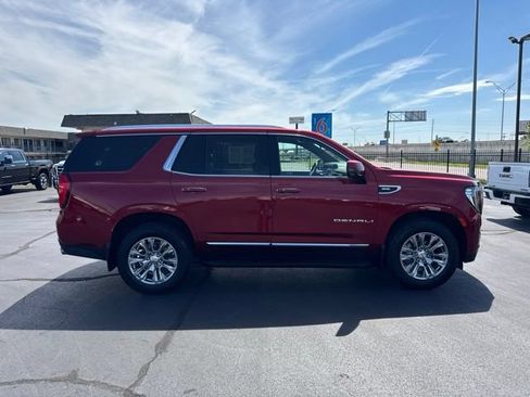 Used 2022 GMC Yukon Denali AWD/4WD image 2
