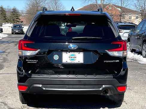 Certified 2023 Subaru Forester Premium image 4