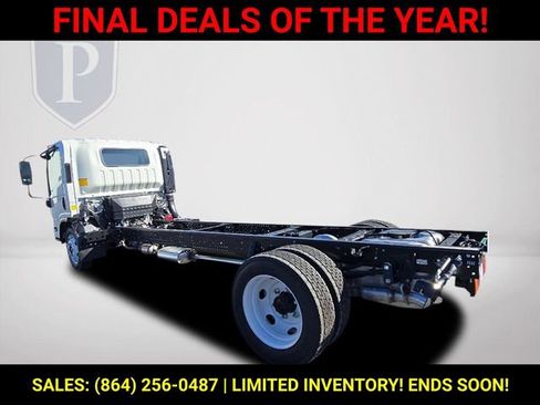 New 2025 Chevrolet Low Cab Forward image 9