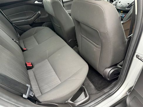Used 2016 Ford Focus SE image 19