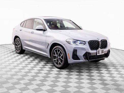 Used 2025 BMW X4 xDrive30i w/ Premium Package AWD/4WD image 8
