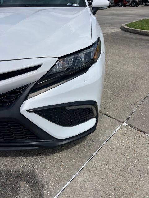 Used 2023 Toyota Camry SE FWD image 11
