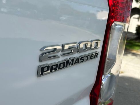 Used 2025 RAM ProMaster 2500 w/ Convenience Group FWD image 33
