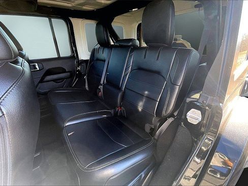 Used 2023 Jeep Wrangler Unlimited Sahara AWD/4WD image 26