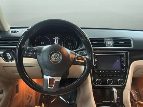 Used 2014 Volkswagen Passat 1.8T SEL Premium FWD image 20
