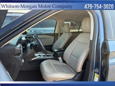 Used 2020 Ford Explorer XLT w/ Equipment Group 202A AWD/4WD image 9