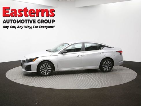 Used 2024 Nissan Altima 2.5 SV image 56