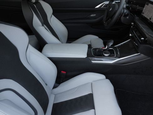 Used 2026 BMW M4 Competition RWD image 12