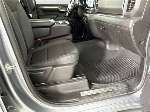 Used 2024 Chevrolet Silverado 1500 LT AWD/4WD image 13