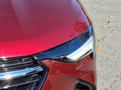 Used 2021 Buick Envision Essence w/ Sport Touring Package image 9