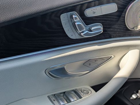 Used 2022 Mercedes-Benz E 350 Sedan image 26
