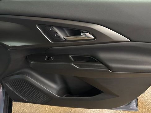 New 2026 Chevrolet Equinox EV LT image 26