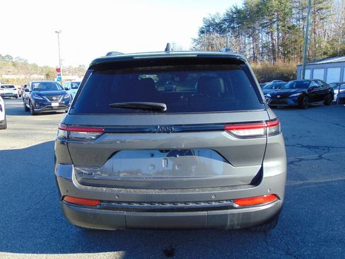 Used 2023 Jeep Grand Cherokee Altitude image 16