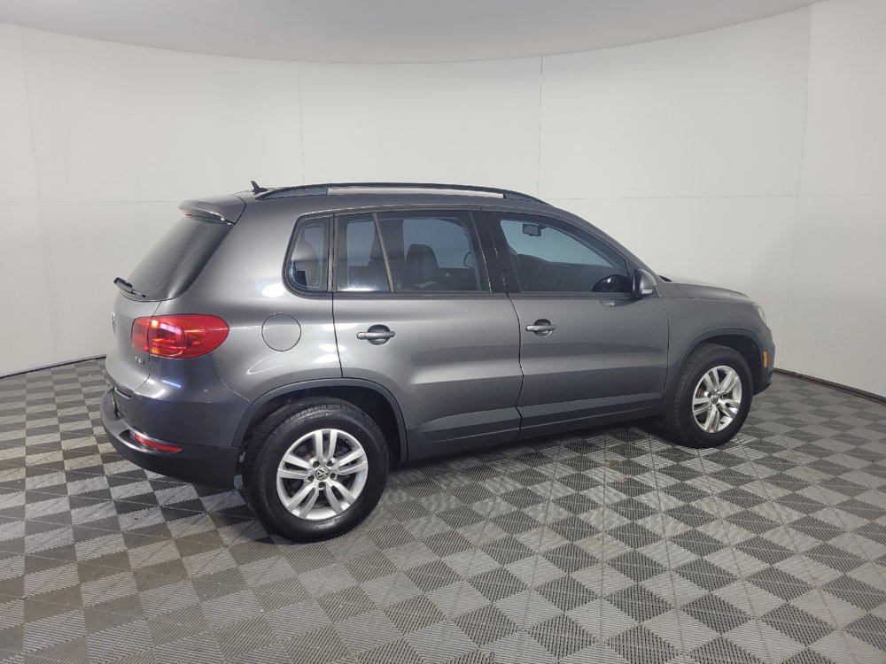 Used 2016 Volkswagen Tiguan S FWD image 10