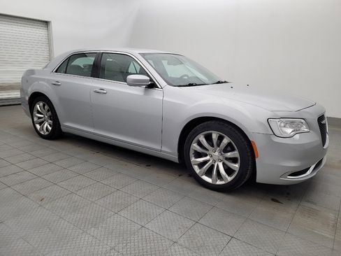Used 2019 Chrysler 300 Touring L w/ Quick Order Package 22F RWD image 11