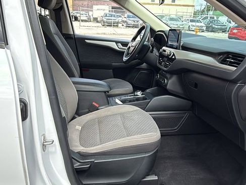 Used 2020 Ford Escape SE image 42