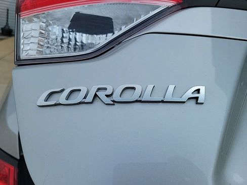 Used 2024 Toyota Corolla LE FWD image 11