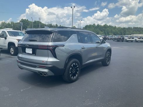Used 2025 Chevrolet Traverse Z71 w/ Enhanced Driving Package AWD/4WD image 5