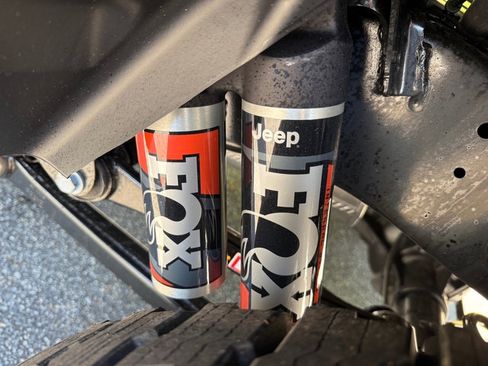 New 2025 Jeep Gladiator Mojave w/ Convenience Group image 11