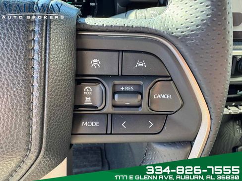 Used 2025 Toyota 4Runner Limited image 19