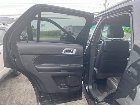 Used 2013 Ford Explorer XLT AWD/4WD image 19