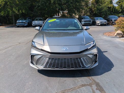 Used 2025 Toyota Camry XSE FWD image 2