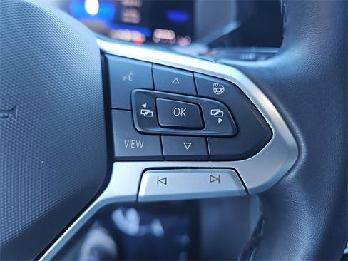 Used 2024 Volkswagen Taos SE image 18