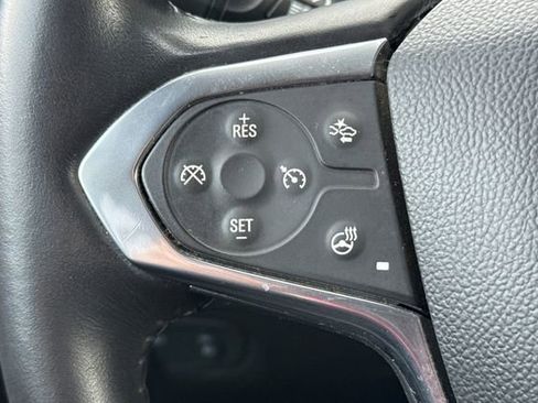 Used 2020 Chevrolet Traverse RS image 38