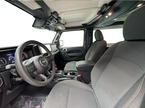 Used 2024 Jeep Wrangler Sport AWD/4WD image 18