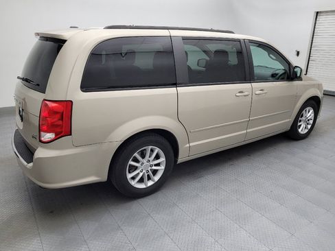 Used 2016 Dodge Grand Caravan SXT FWD image 10
