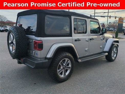 Used 2018 Jeep Wrangler Unlimited Sahara image 4