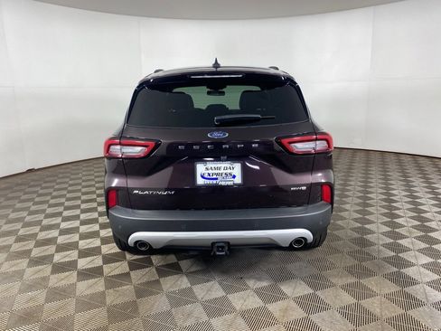 Used 2023 Ford Escape Platinum w/ Premium Technology Package image 2