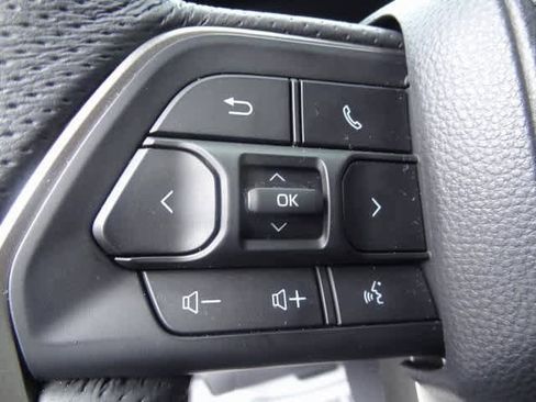 Used 2025 Toyota Tacoma TRD Off-Road image 10