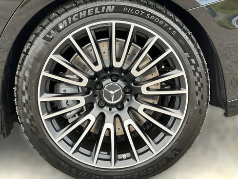 New 2026 Mercedes-Benz E 53 AMG e 4MATIC Sedan image 11