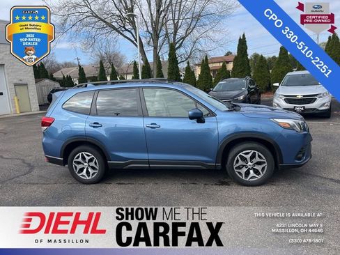 Used 2023 Subaru Forester Premium image 3