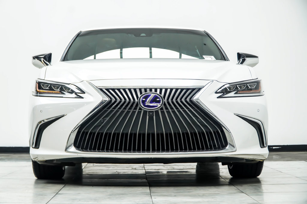 Used 2020 Lexus ES 300h Ultra Luxury FWD image 11