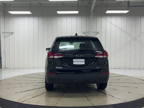 Used 2023 Chevrolet Equinox LS AWD/4WD image 7