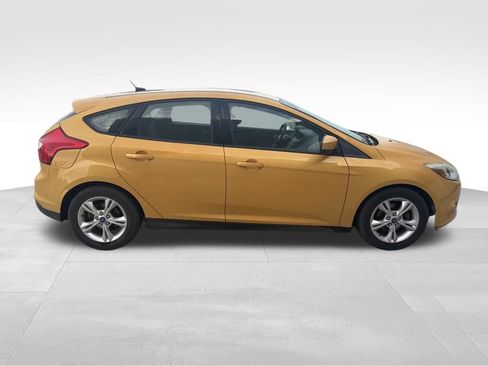 Used 2012 Ford Focus SE FWD image 3