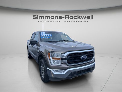 Used 2022 Ford F150 XLT image 6