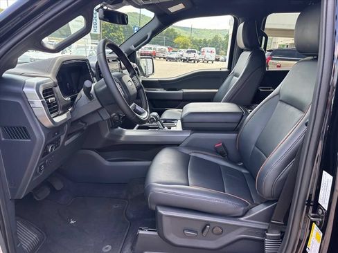 Used 2025 Ford F150 Lariat w/ Equipment Group 501A Mid AWD/4WD image 9