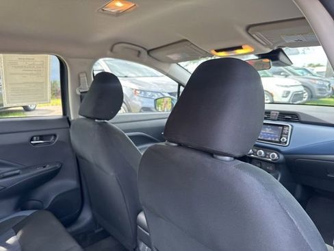 Used 2025 Nissan Versa SV FWD image 11