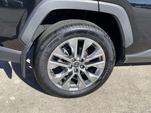 Used 2024 Toyota RAV4 XLE Premium image 7