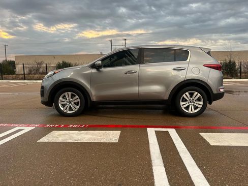 Used 2019 Kia Sportage LX image 5
