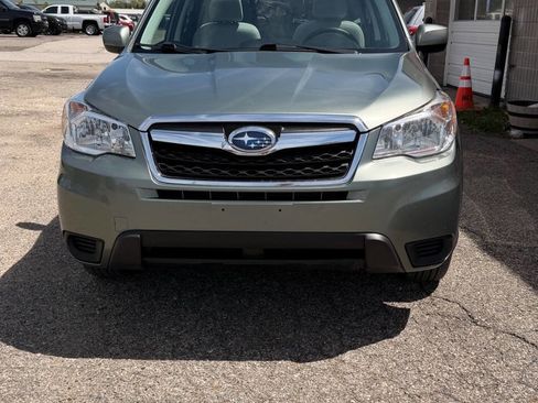 Used 2016 Subaru Forester 2.5i Premium w/ All-Weather Package AWD/4WD image 9