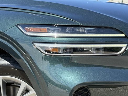 Used 2023 Genesis GV70 2.5T image 3