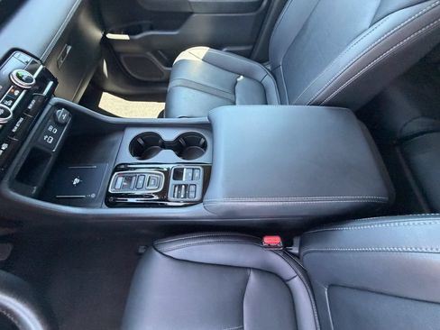 Used 2023 Honda Pilot EX-L image 18